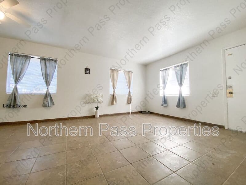 El Paso Condo: 4700 Maxwell Ave