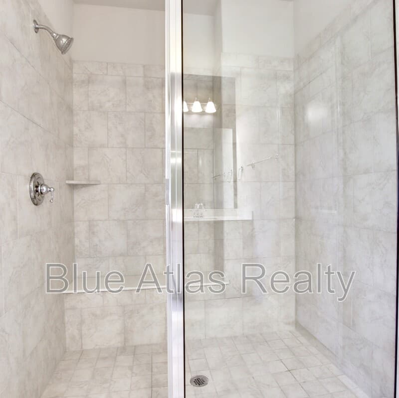 Allen House: 544 Sequoia Street
