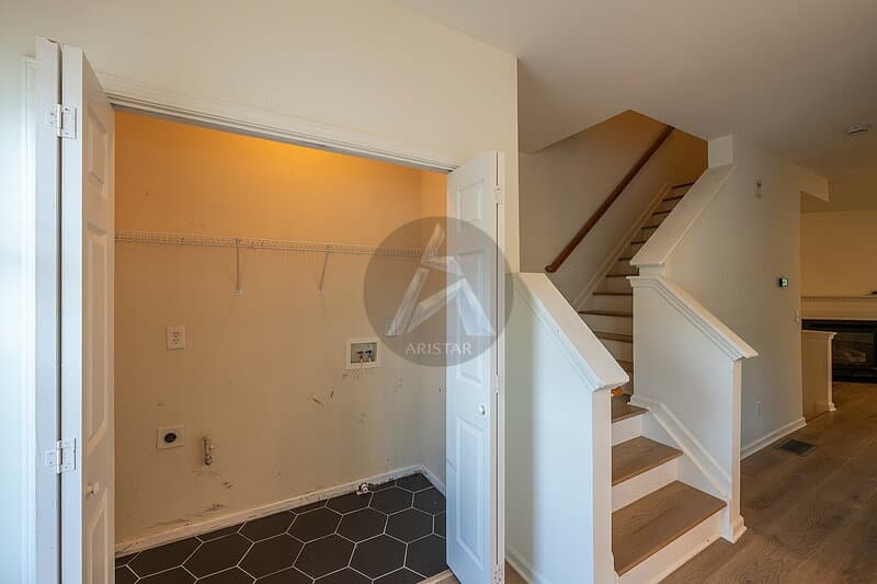 Kennesaw House: 1440 Dolcetto Trce