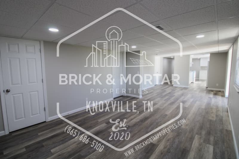 Maryville House: 1731 Lively Road