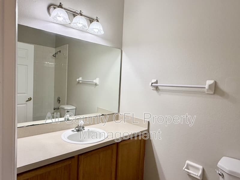Kissimmee House: 2300 The Oaks Blvd