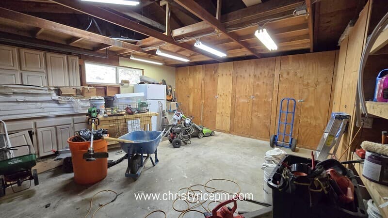 Bellevue House: 13709 SE 23rd St