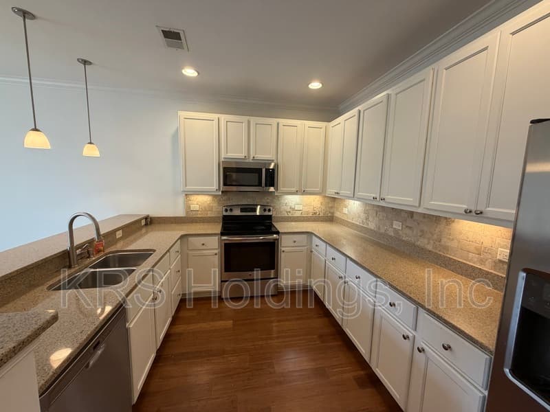 Chesapeake Condo: 1517 Rollesby Way