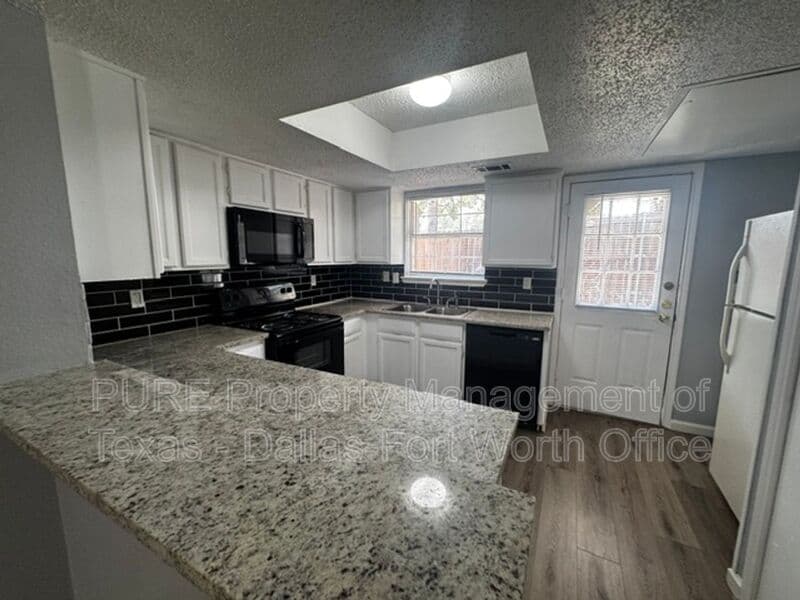 Irving Condo: 4004 W. Pioneer Dr.