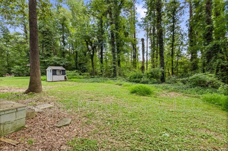 Raleigh House: 719 Woodland Rd
