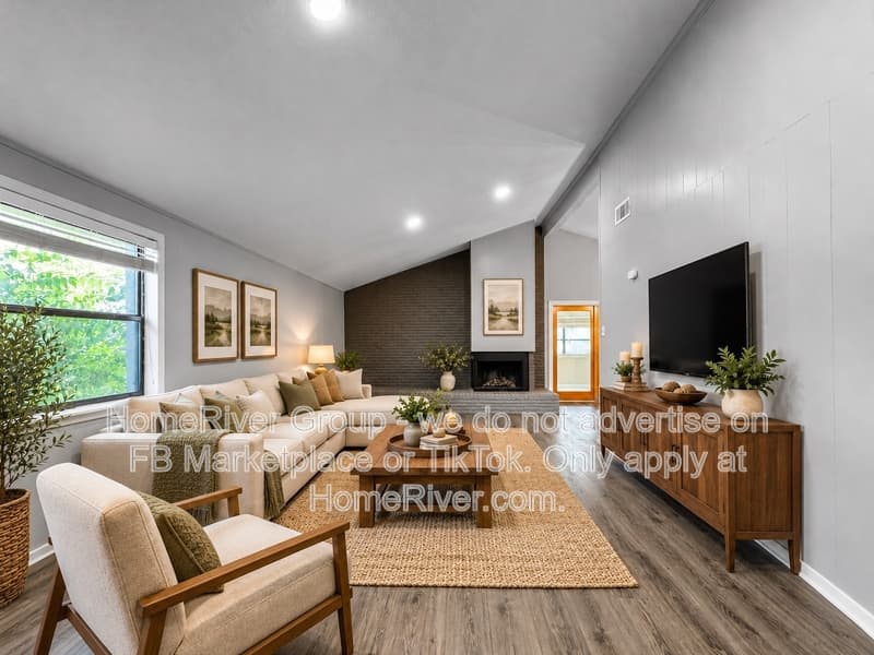 Richardson House: 1319 Wisteria Way