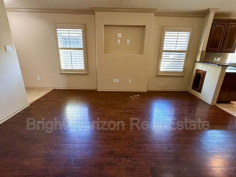 Fort Worth House: 5049 Britton Ridge Lane