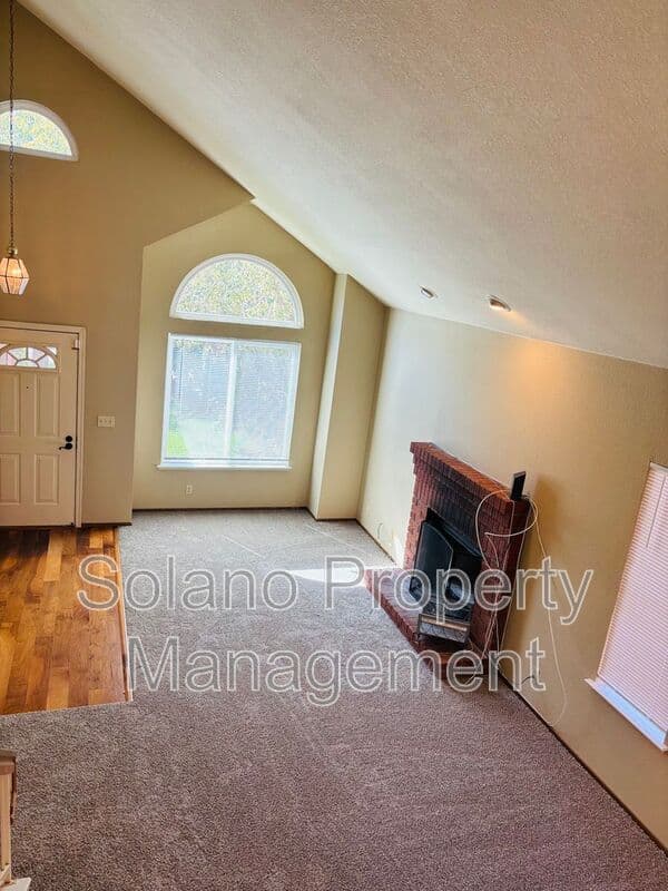 Fairfield House: 2444 Mainsail Ct.
