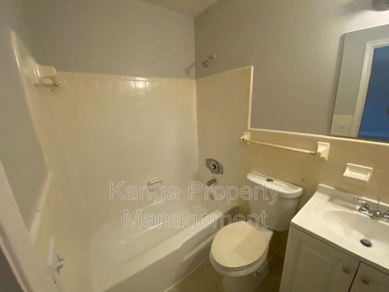 Fort Lauderdale Condo: 220 Sw 8Th St