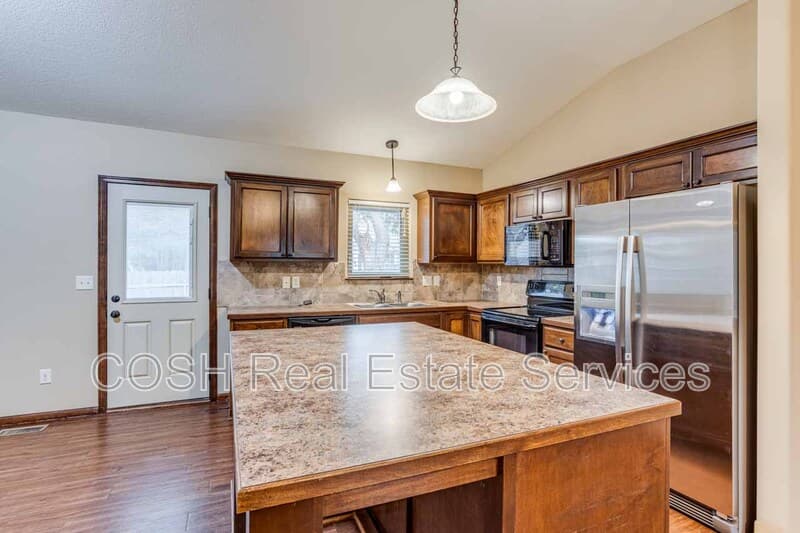 Colwich Condo: 406 North Colorado Avenue - F