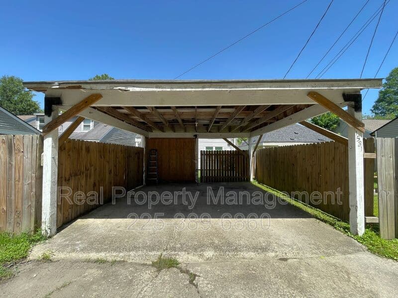 Baton Rouge House: 1531 Lila Ave.