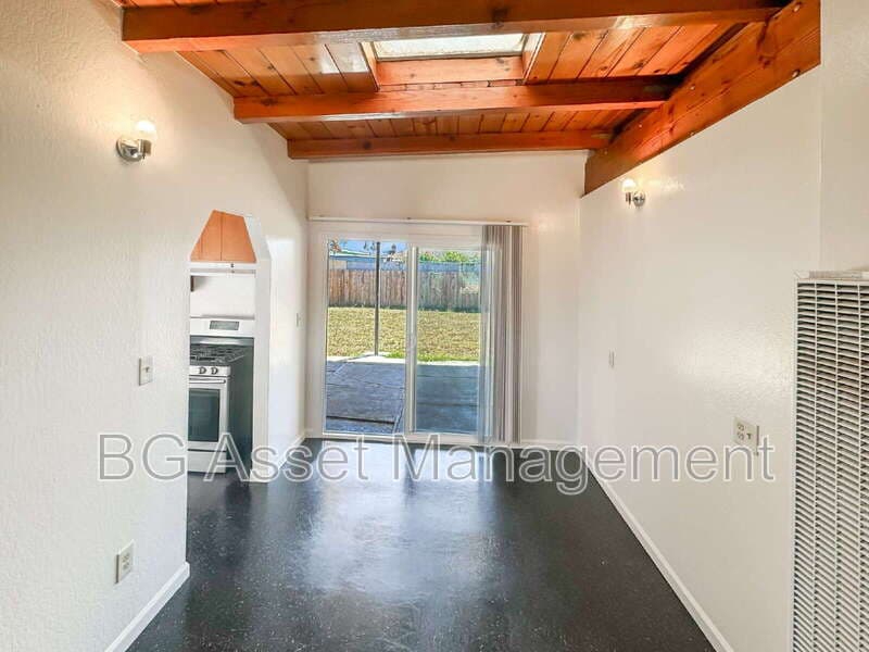 Richmond House: 1526 Visalia Avenue