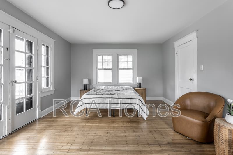 Indianapolis House: 3272 North College Avenue