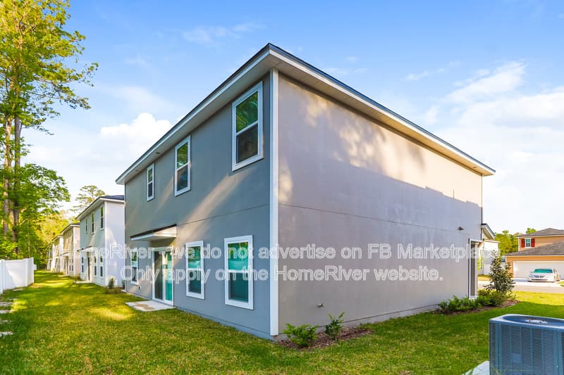Jacksonville House: 5020 Bramante Dr
