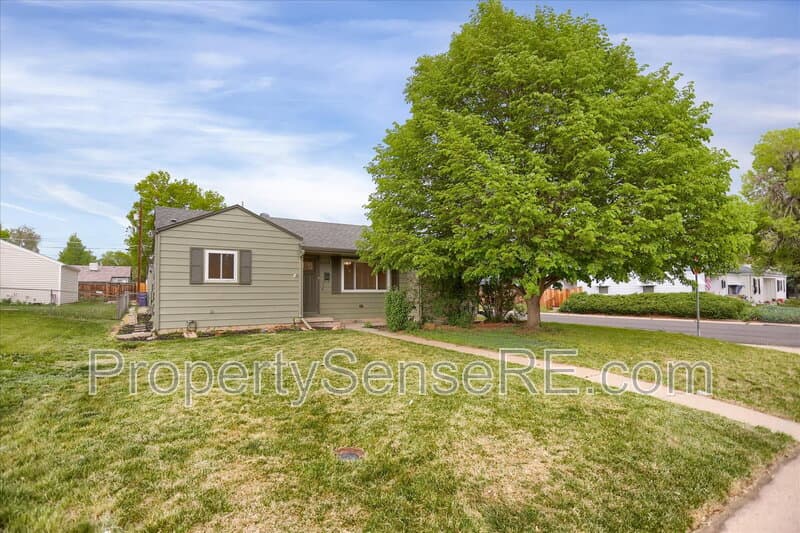 Denver House: 1333 South Xavier Street