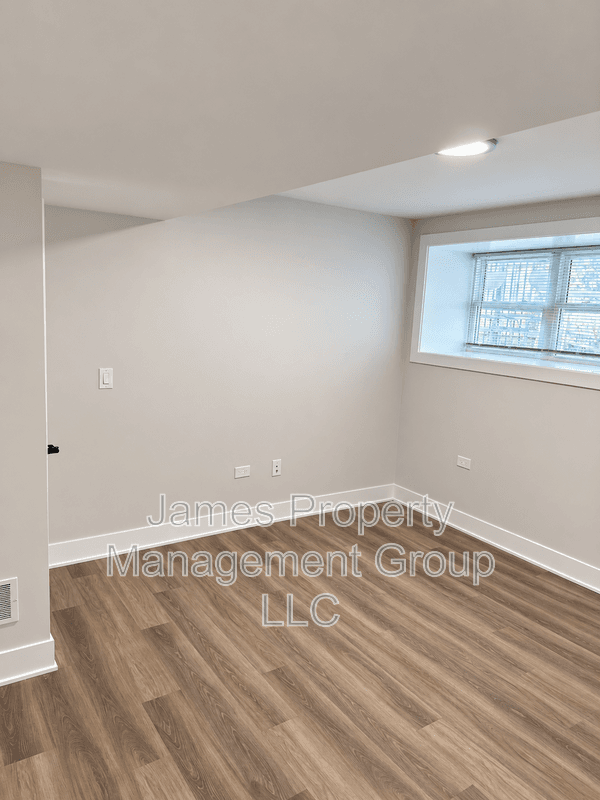 Chicago Condo: 6325 N Richmond Street - GS