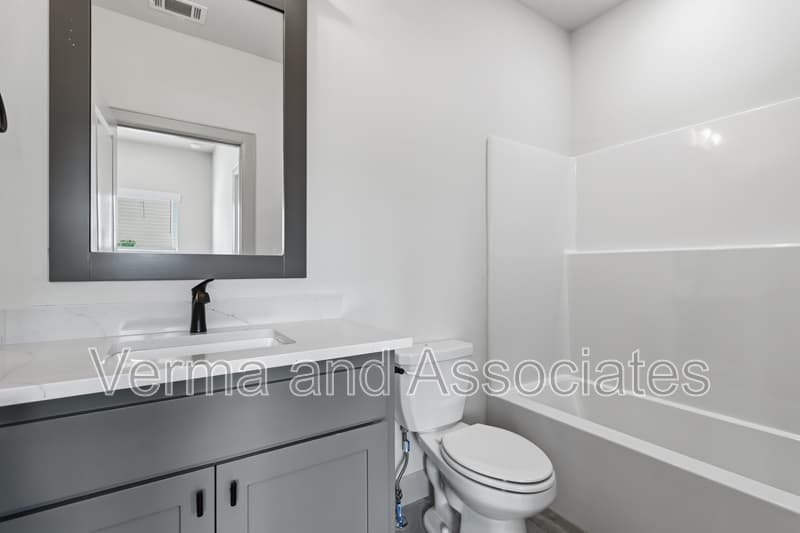 Centerton House: 1041 Whistler St