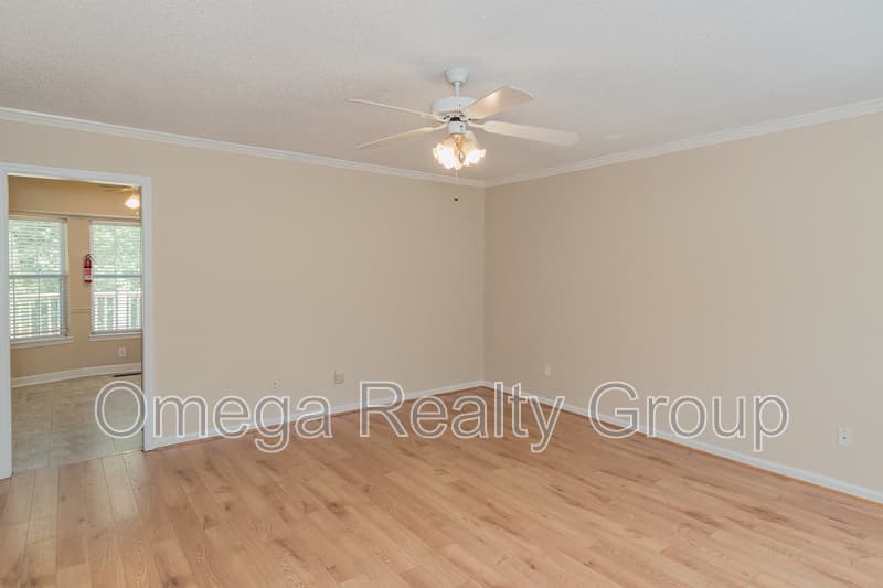 Pinson House: 6450 Kimberly Loop