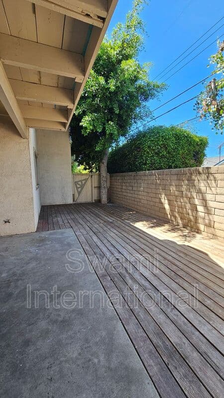 Garden Grove Condo: 13882 Clinton Street