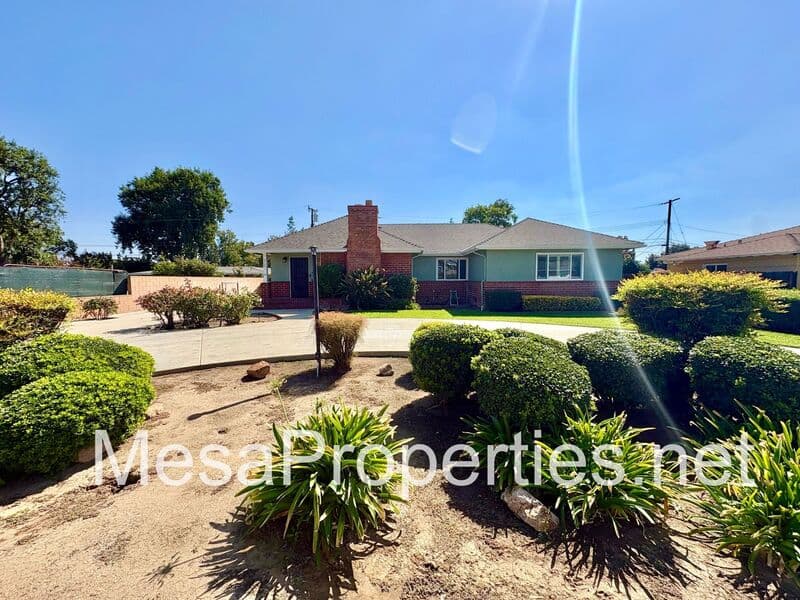 La Verne House: 2704 Park Ave