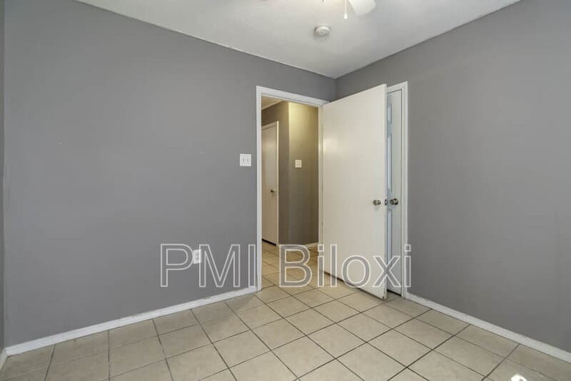 Biloxi House: 198 Keller Avenue