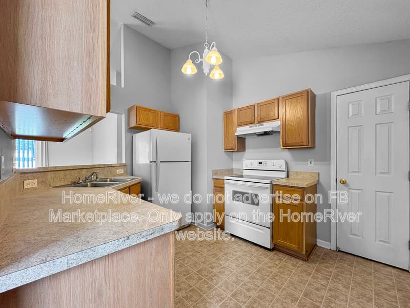 Jacksonville House: 6711 Salt Pond Dr N