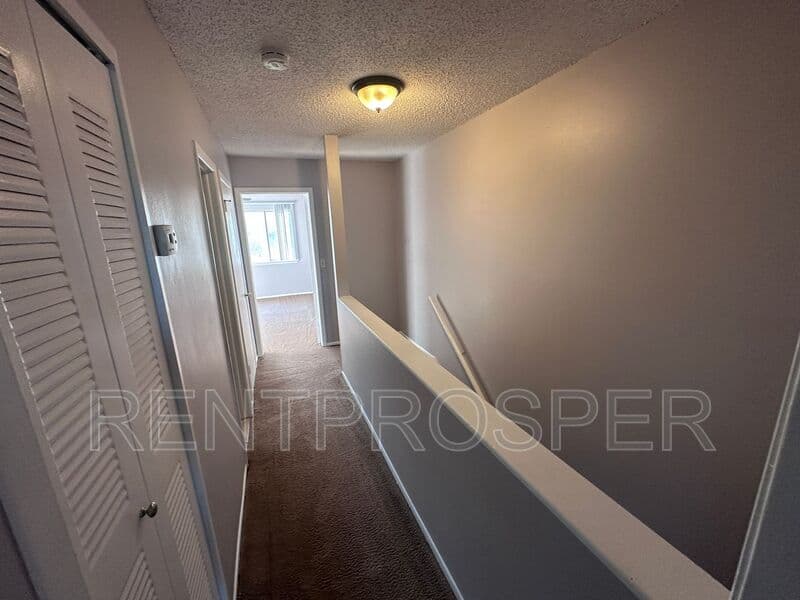 Orlando Townhome: 4207 S. Semoran Blvd