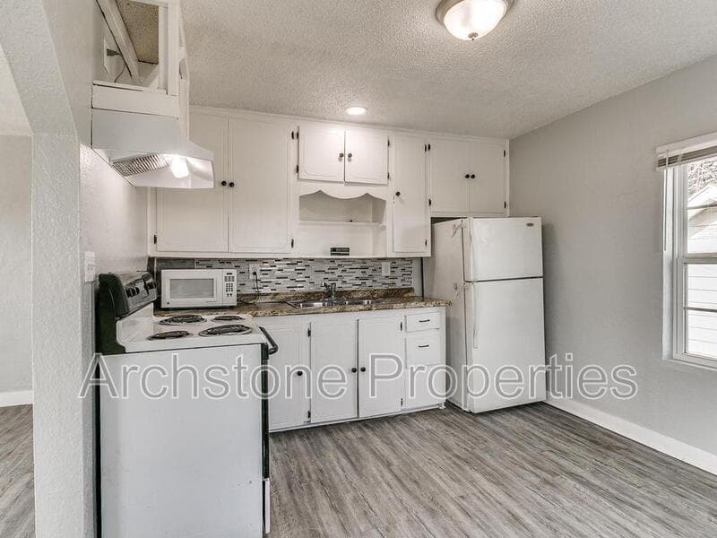 Oklahoma City Townhome: 1231 North Grand Boulevard