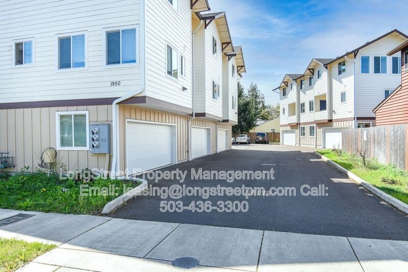 Corvallis Townhome: 1960 NW Taylor Ave