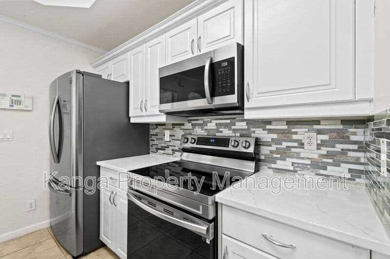 West Palm Beach Condo: 2912 Hidden Hills