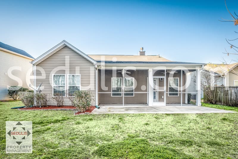 Moncks Corner House: 114 Maywood Drive