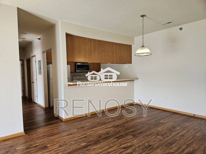 West Des Moines House: 8601 Westown Parkway