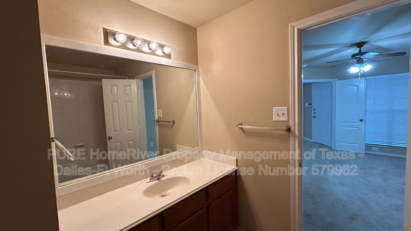 Duncanville House: 611 Oriole Blvd