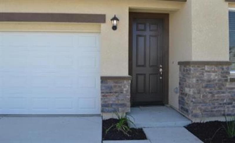 Merced House: 4467 Jennifer Way