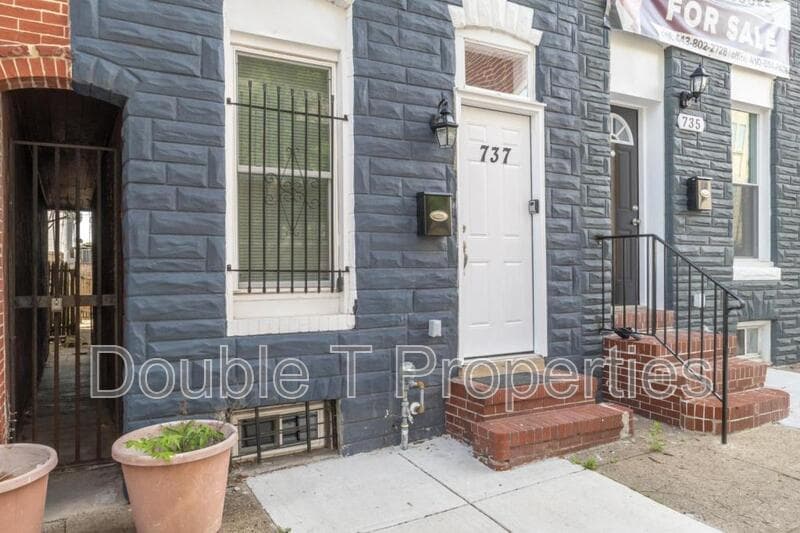 Baltimore Townhome: 737 N Chester St