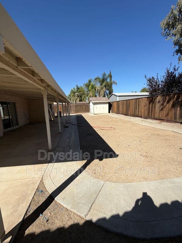 Los Banos House: 1648 Alberta St.