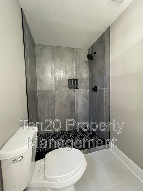 Phenix City House: 1720 19th Avenue