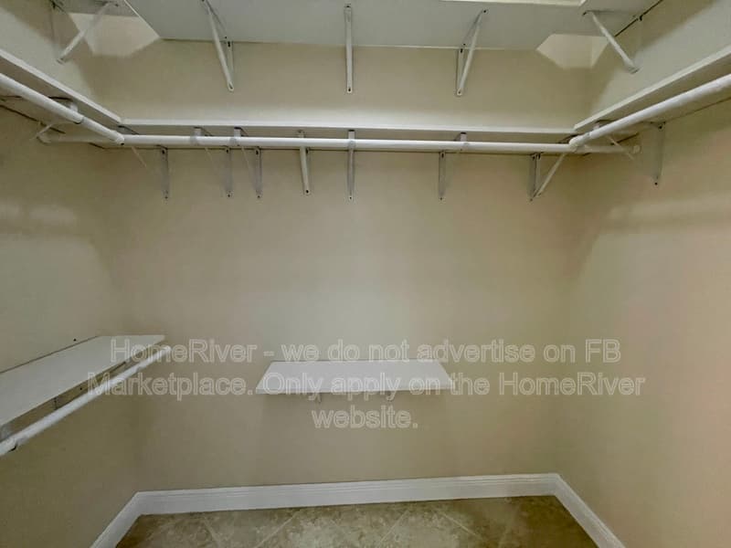 Tampa House: 10014 Cypress Shadow Ave