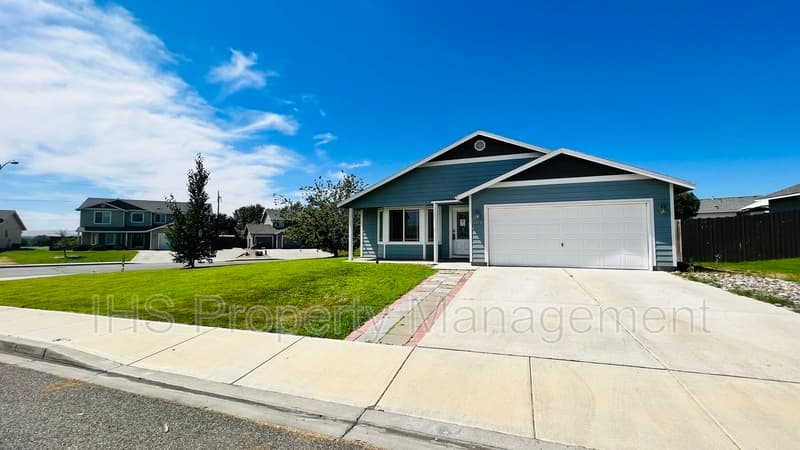 Pasco House: 4010 Dartmoor Lane