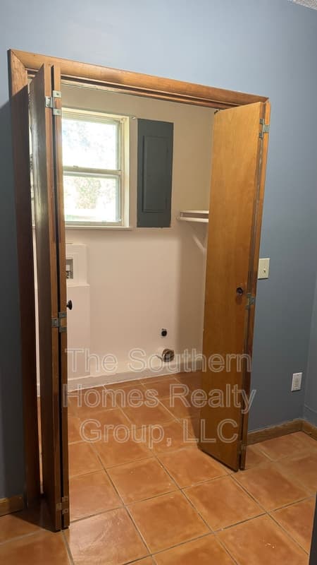 Athens House: 818 Cedar Springs Road