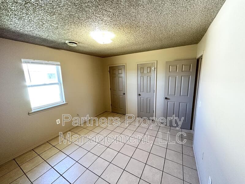Gentry Condo: 95 Pine Avenue - 2