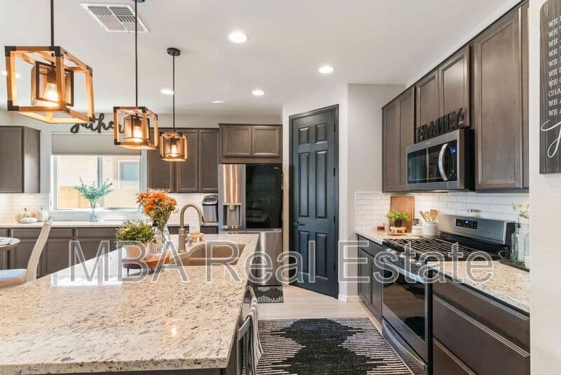 Laveen House: 6803 W Winston Dr
