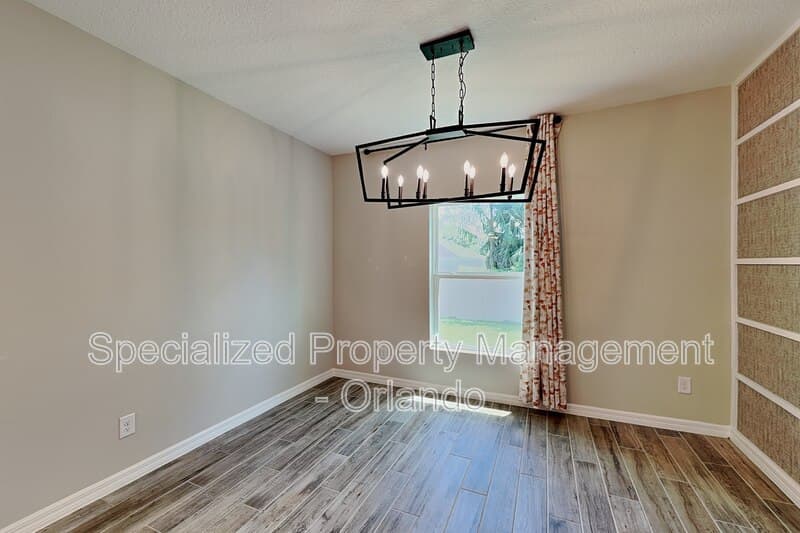 Sanford House: 1245 Celery Oaks Ln