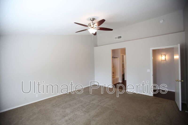 Glendale House: 10407 W Medlock Dr