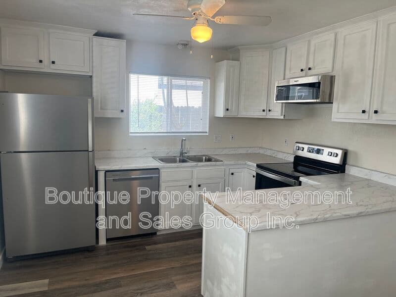 Costa Mesa Condo: 2258 Pamela Lane