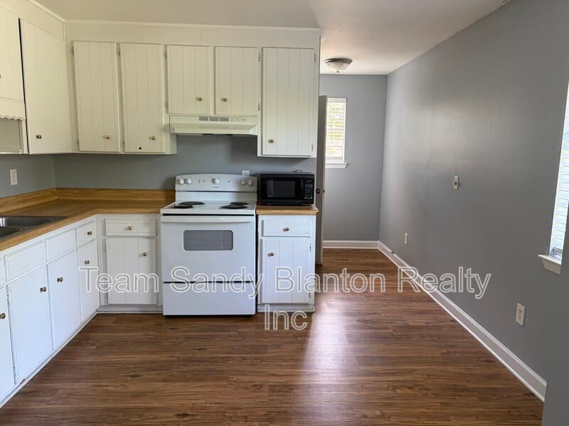 Pensacola House: 204 Brandywine Road