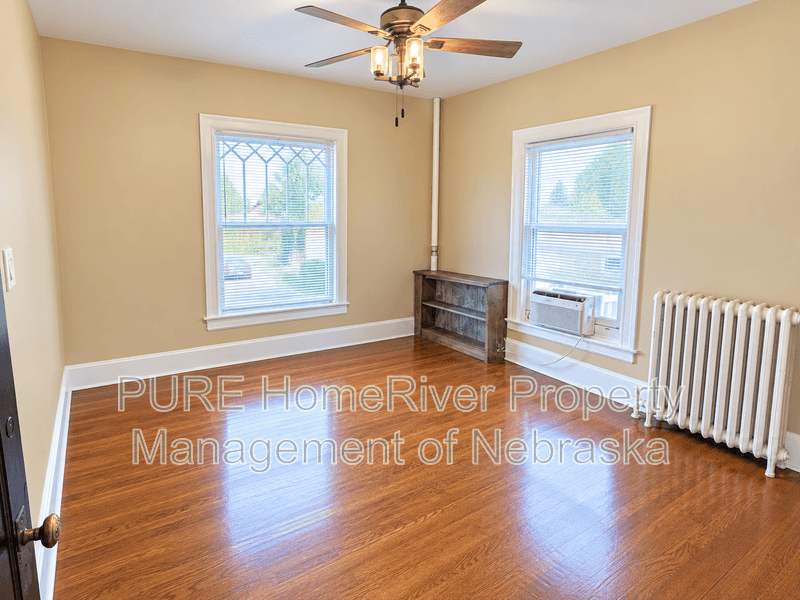 Omaha Condo: 1021 S 30th Ave