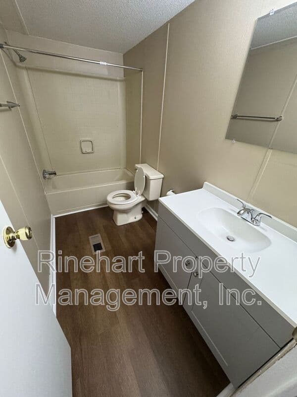 York House: 3252 Balkan Drive