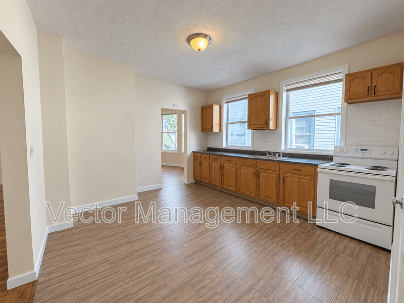 New Haven Condo: 34 Wolcott Street - 1st Floor