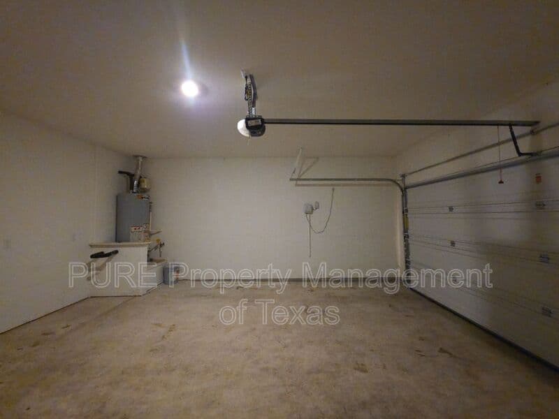 Austin House: 10712 Sunday Drive